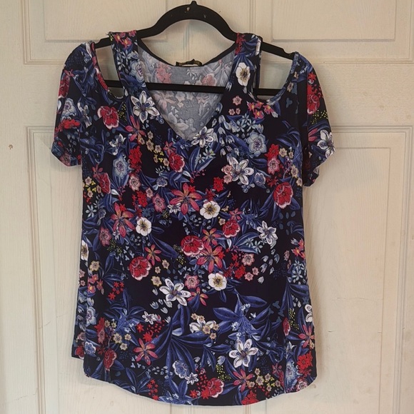 Cupio Floral Cut Out Blouse in Blue and Red - Picture 1 of 9